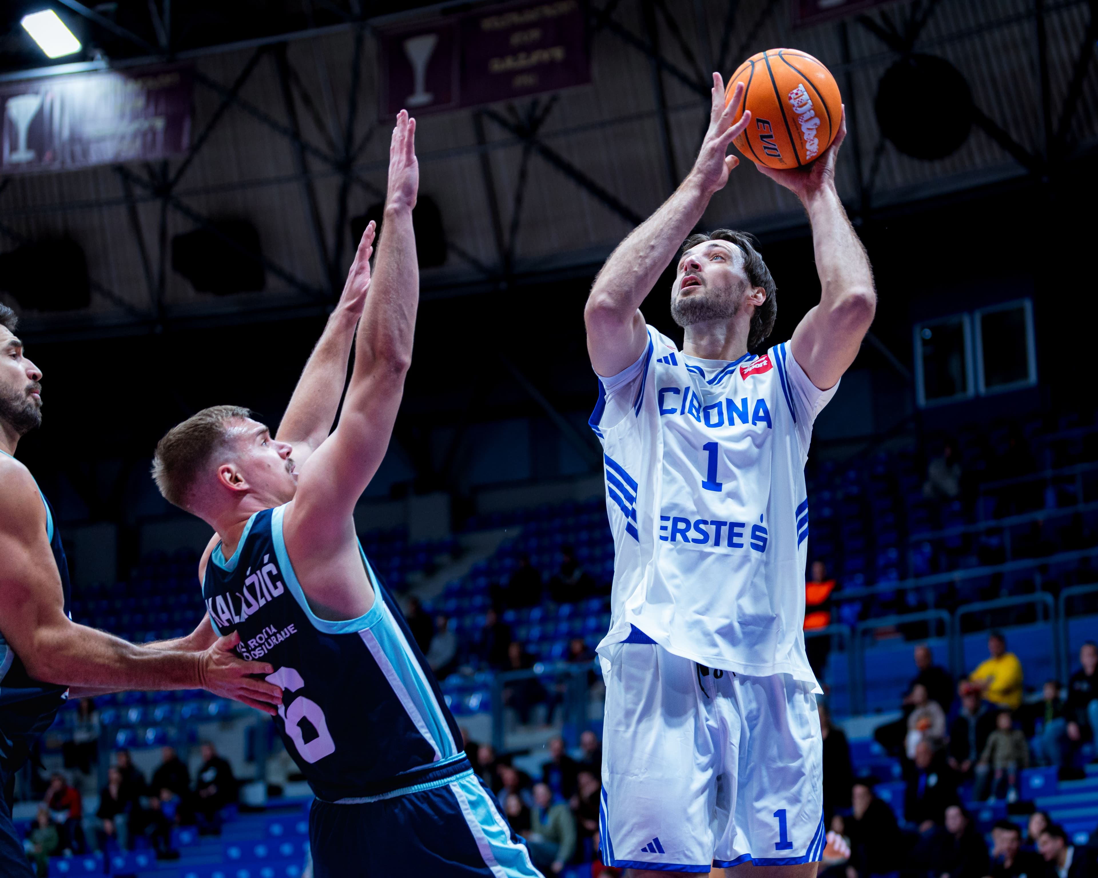 Cibona uvjerljivom igrom svladala Virtus i stigla do pete uzastopne prvenstvene pobjede